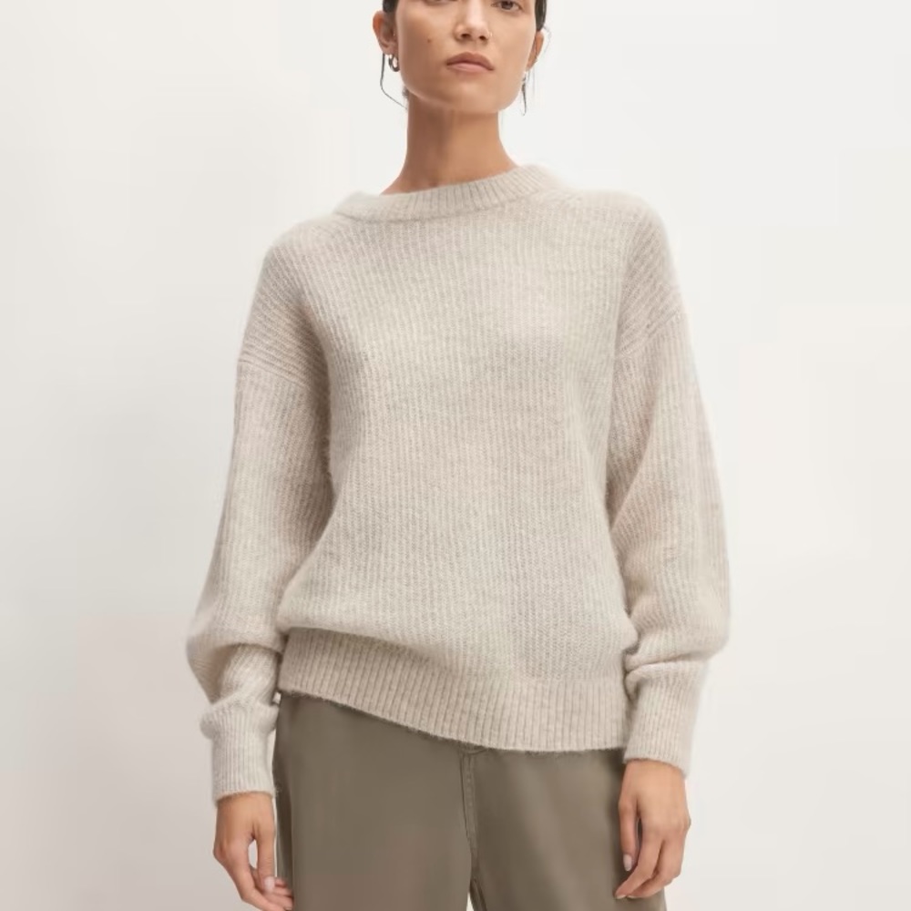 Everlane The Alpaca Creamy Brown Long Sleeve Crew Neck Knit Sweater size small
